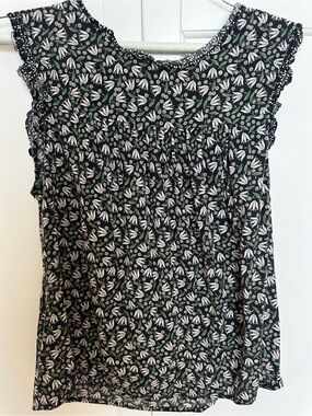 Velvet by Graham & Spencer Black Floral Cap-Sleeve Tunic with Green Leaf Accents